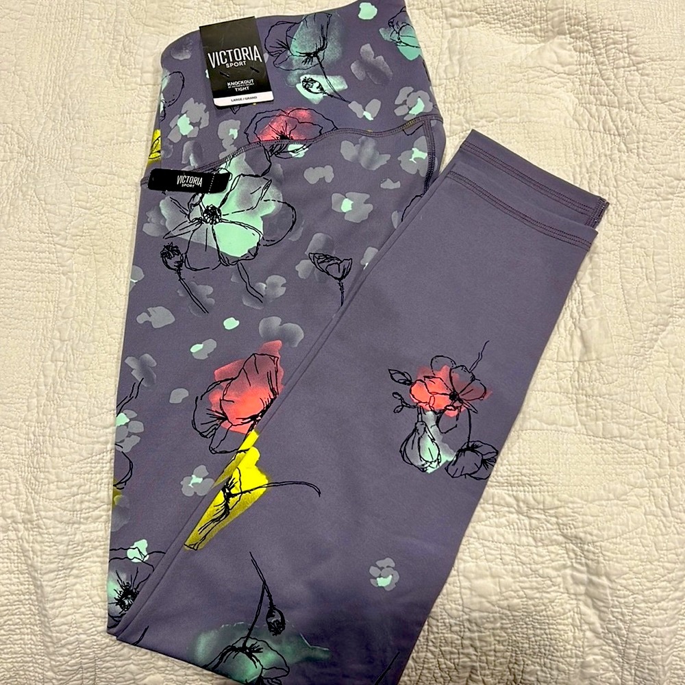 🔥 NWT Victoria’s Secret Sport Knockout Tight